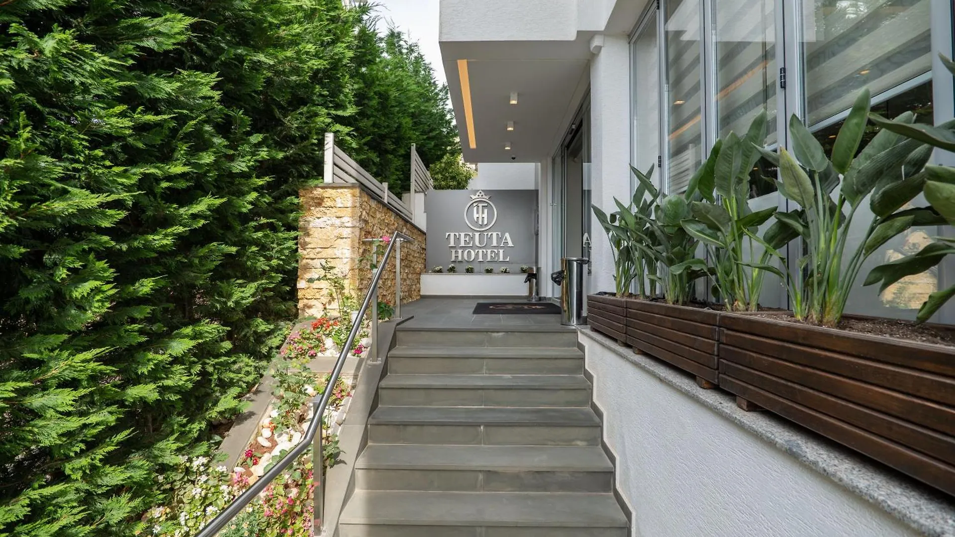 Hotel Teuta Saranda