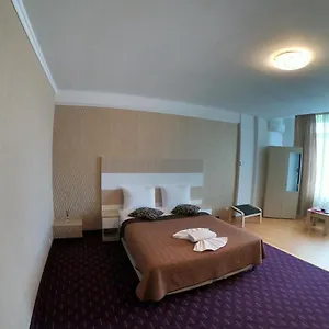 Hotel Mon Caprice Bukareszt