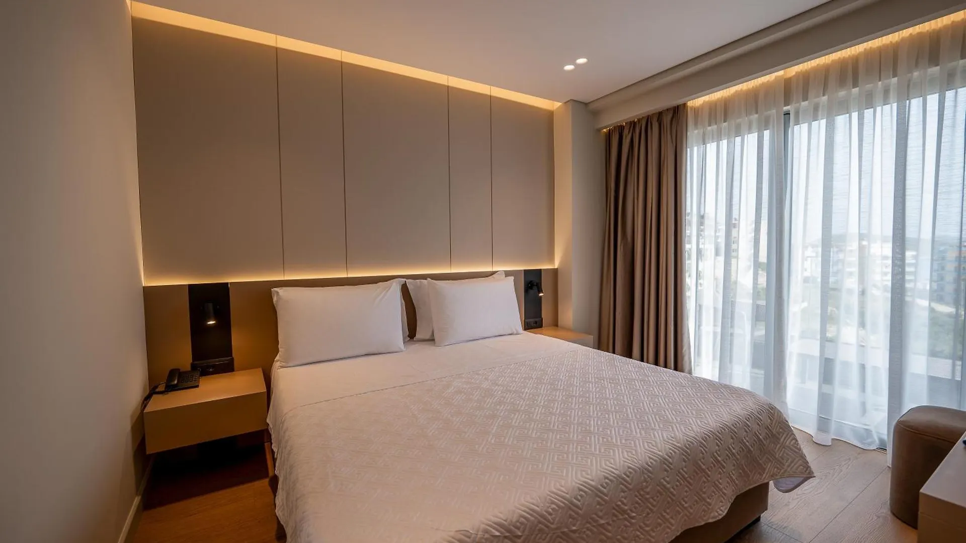 ****  Hotel Teuta Sarandë 알바니아